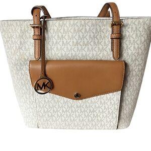 MICHAEL KORS BRAND NEW HANDBAG